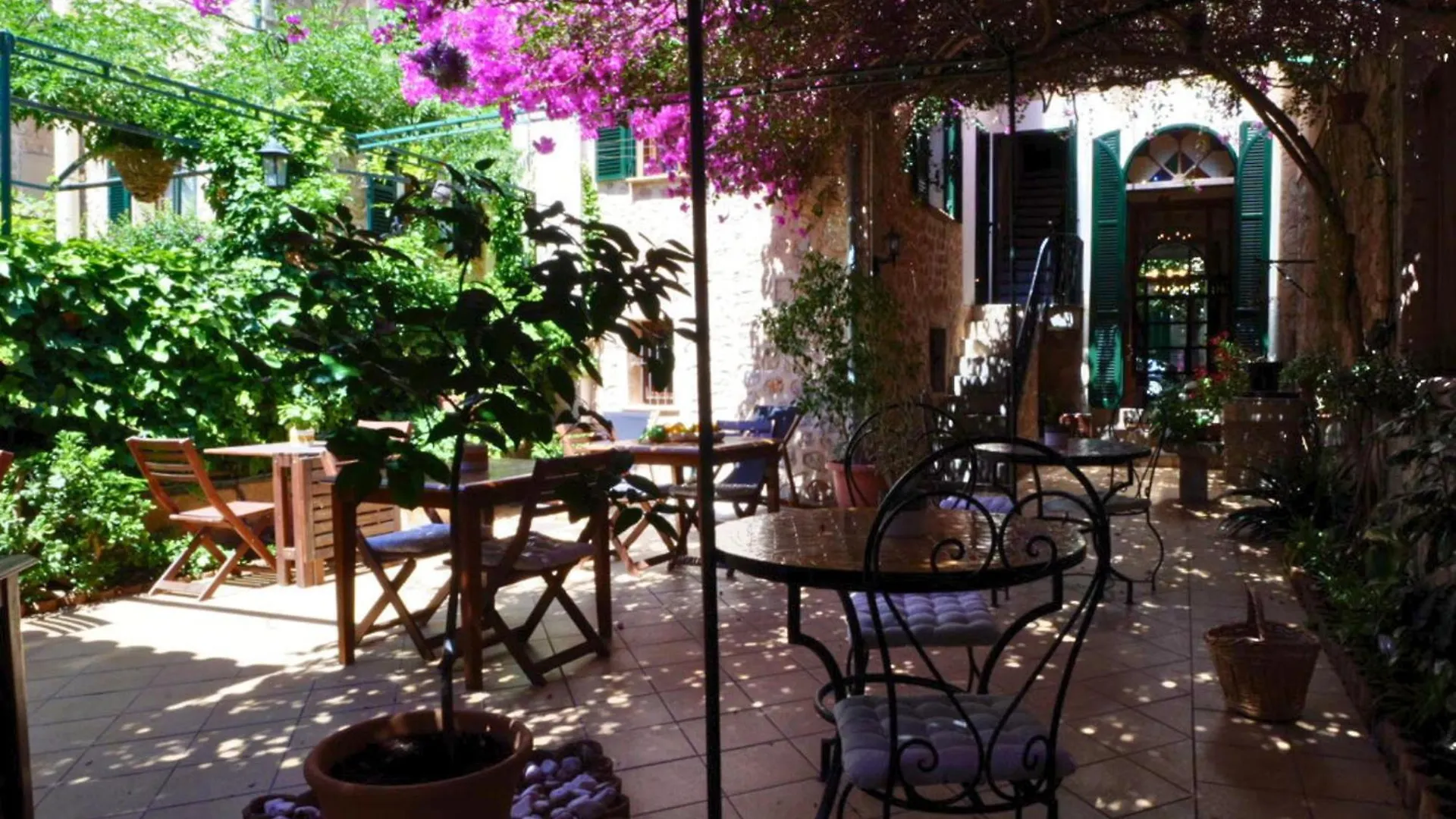 Hotel Casa Bougainvillea سويير